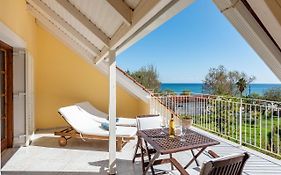 Albouro Seafront Apartments